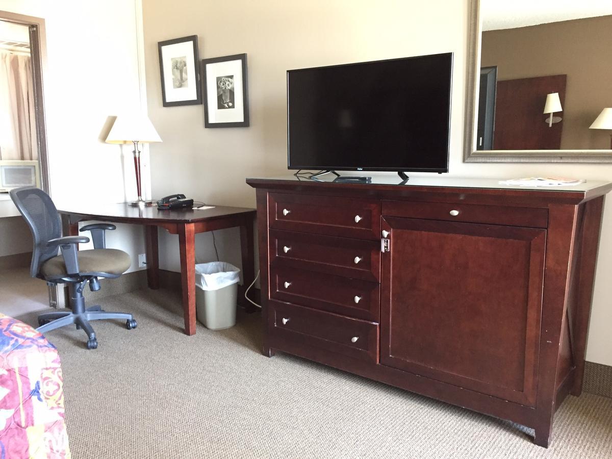 Whitemud Inn Edmonton South Екстериор снимка