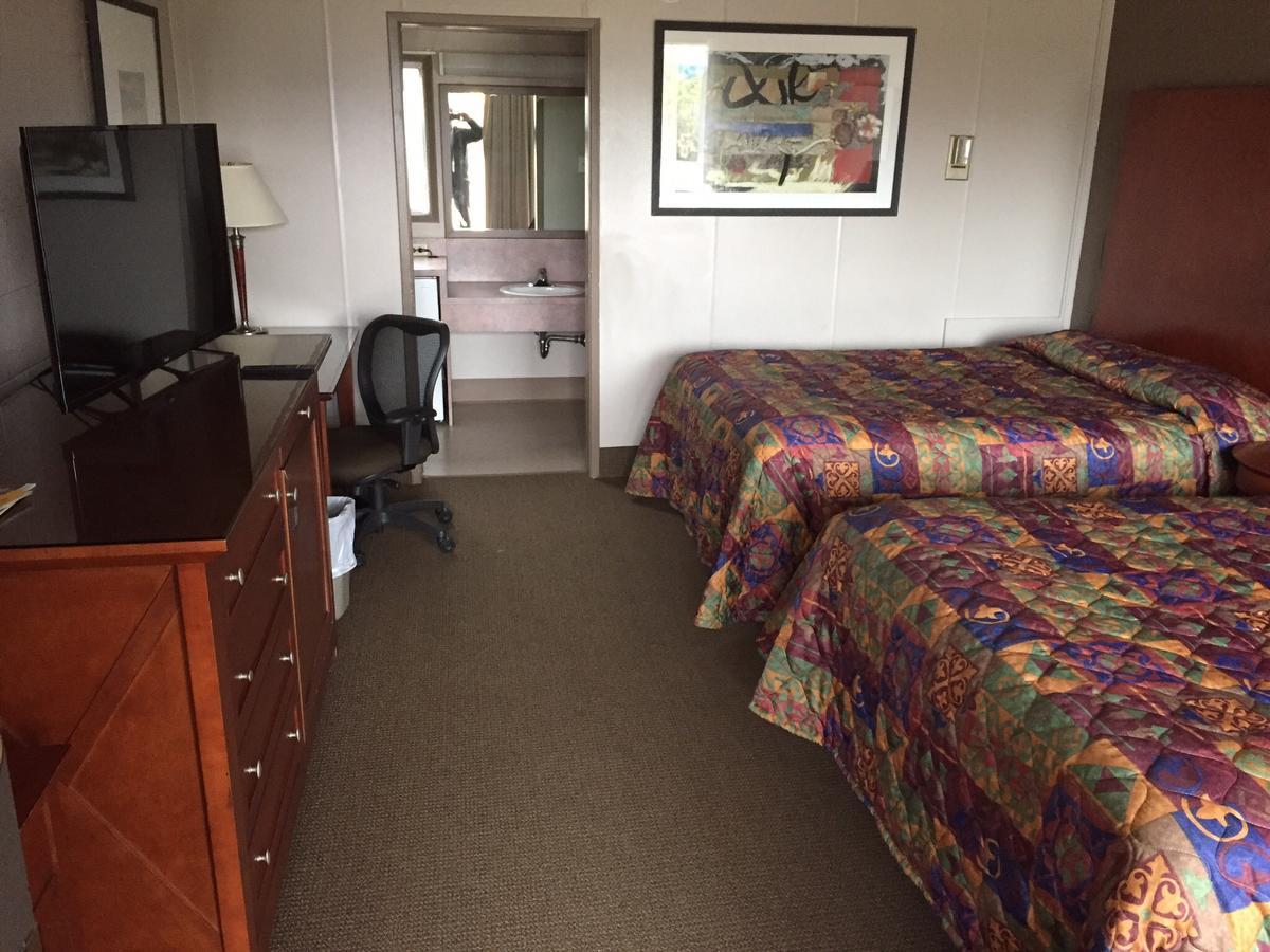 Whitemud Inn Edmonton South Екстериор снимка