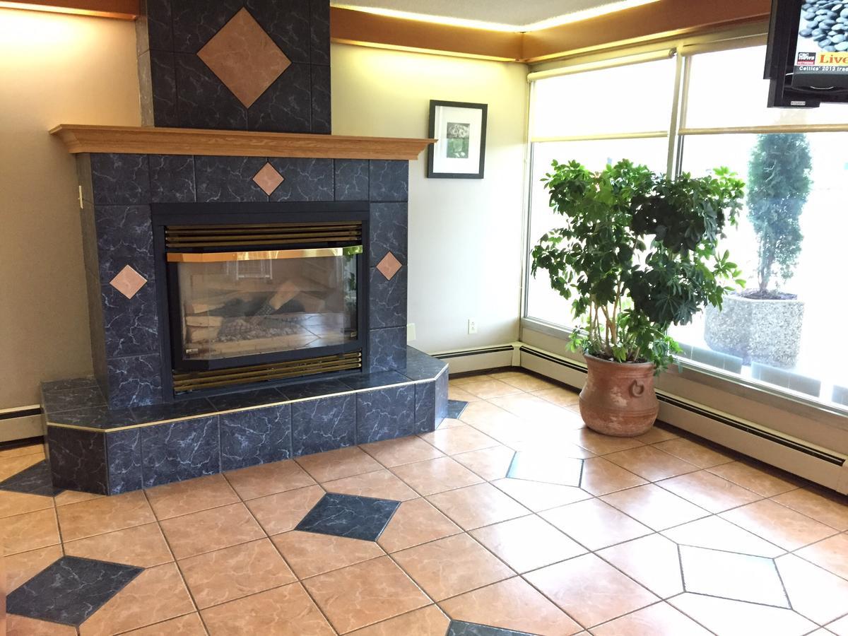 Whitemud Inn Edmonton South Екстериор снимка