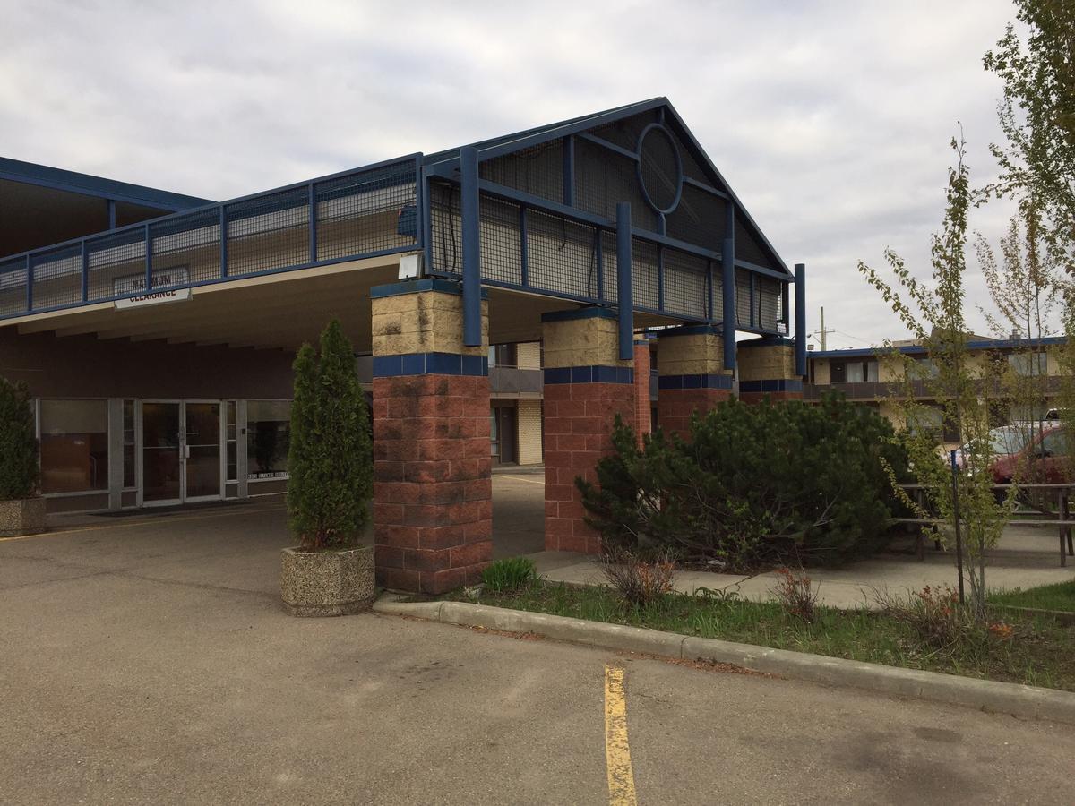 Whitemud Inn Edmonton South Екстериор снимка